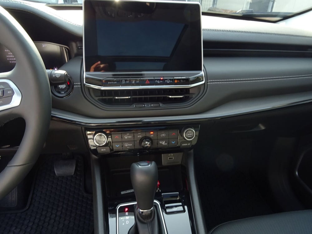Jeep Compass nuova a Lucca (10)