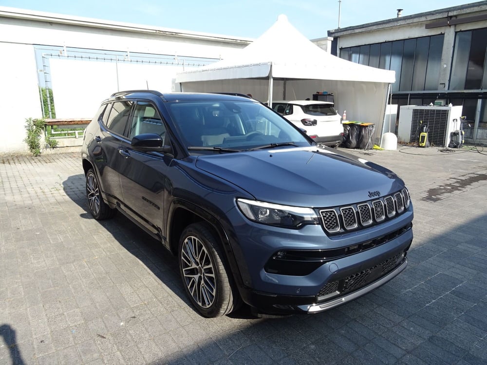Jeep Compass nuova a Lucca (5)