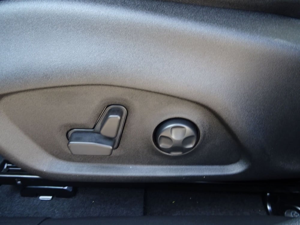 Jeep Compass nuova a Lucca (8)