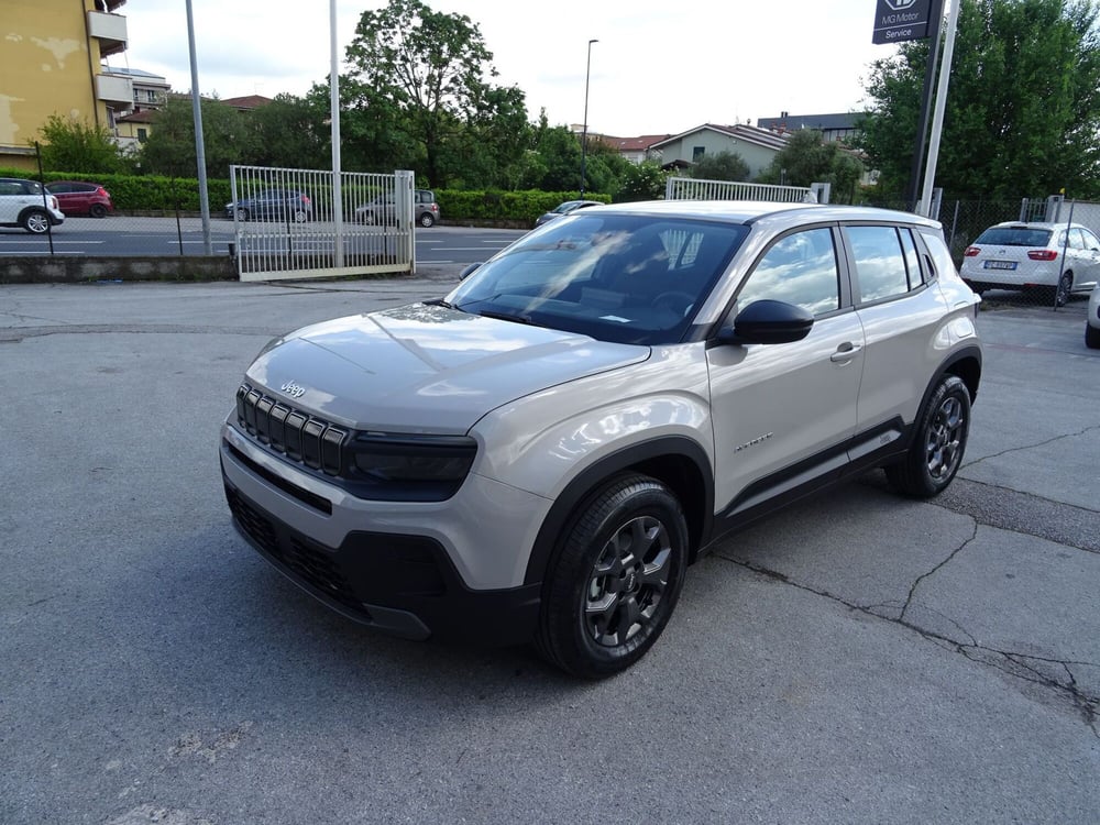 Jeep Avenger nuova a Lucca