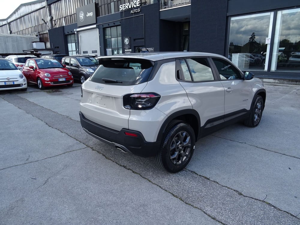 Jeep Avenger nuova a Lucca (5)