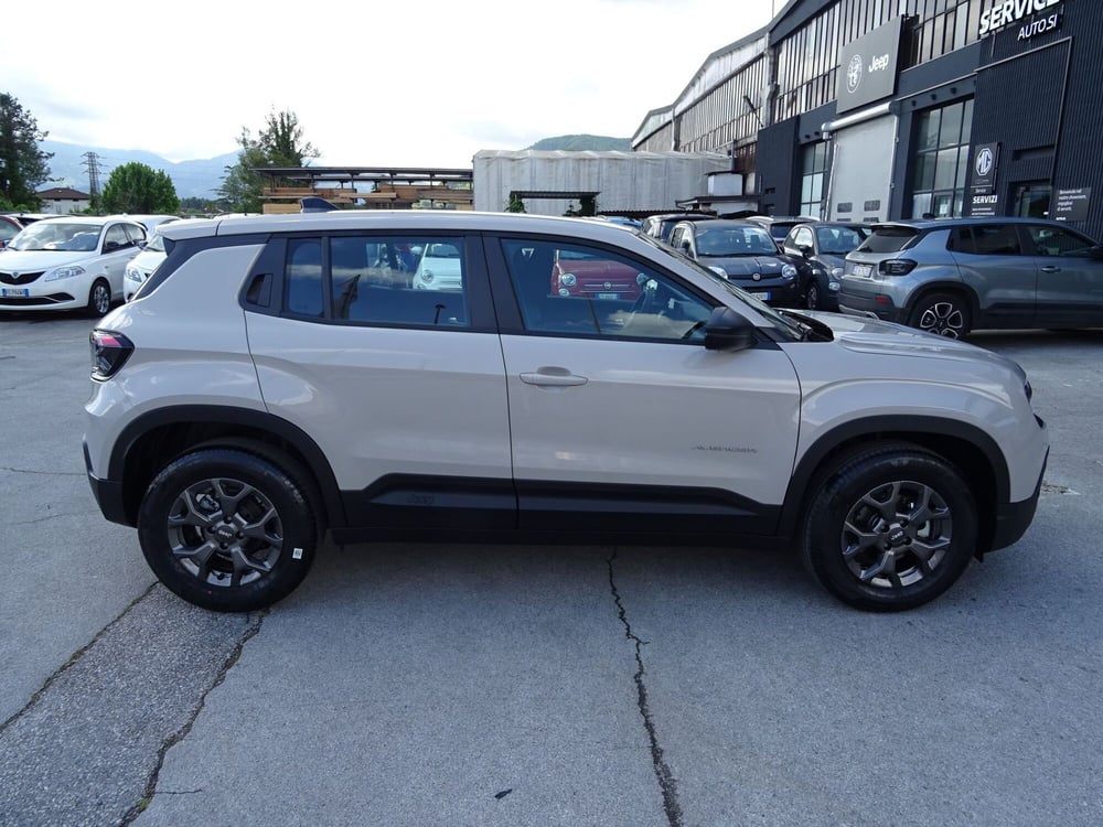 Jeep Avenger nuova a Lucca (6)