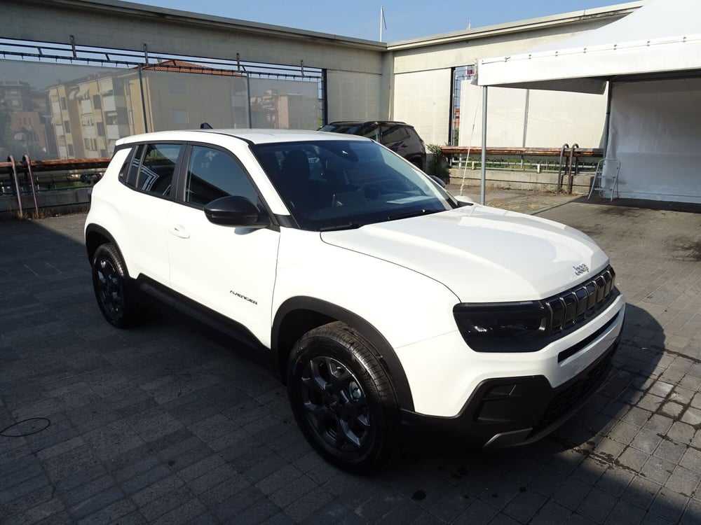 Jeep Avenger nuova a Lucca (6)