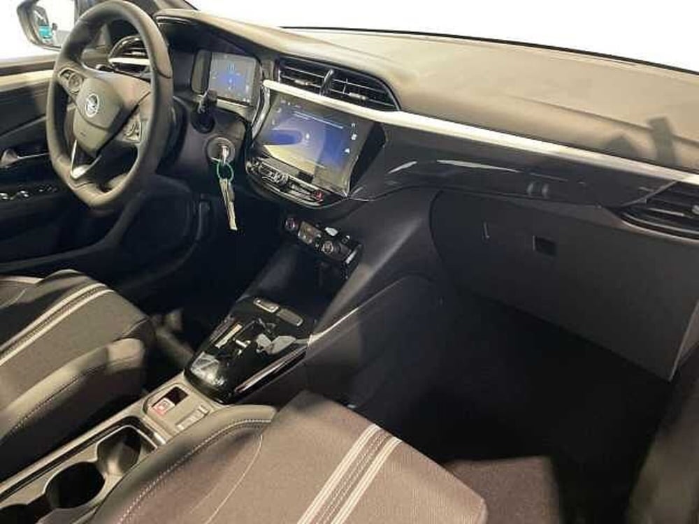 Opel Corsa nuova a Salerno (15)