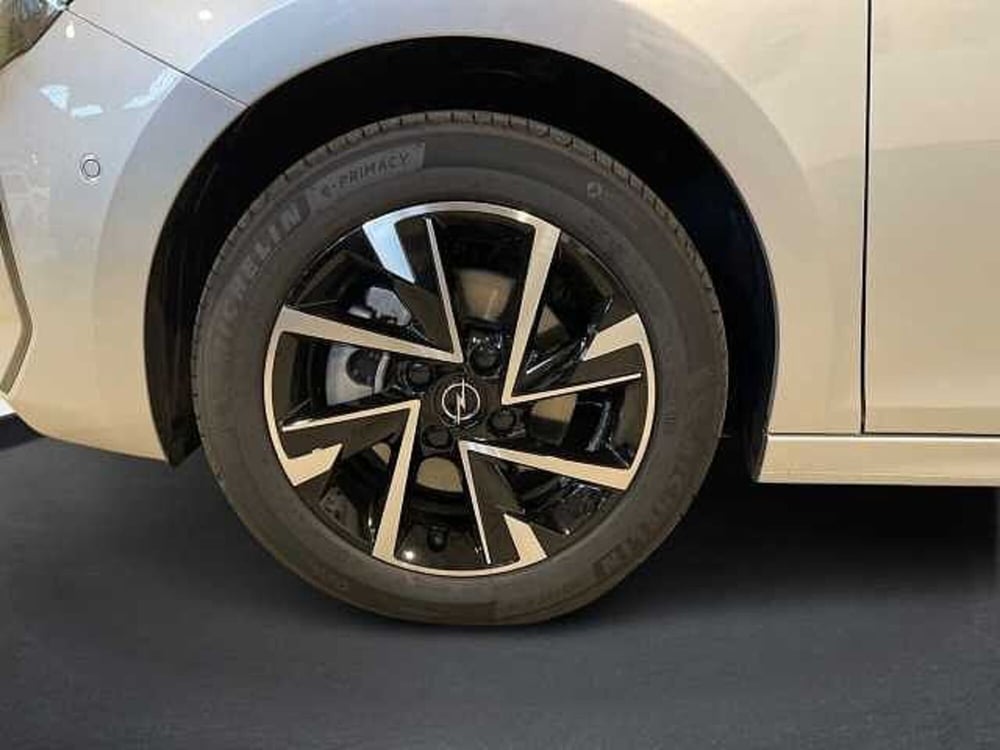 Opel Corsa nuova a Salerno (8)