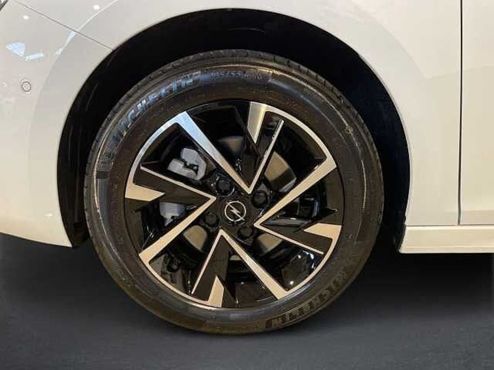 Opel Corsa nuova a Salerno (8)
