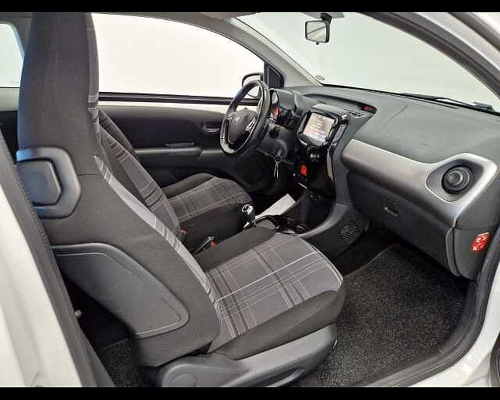 Peugeot 108 usata a Milano (9)