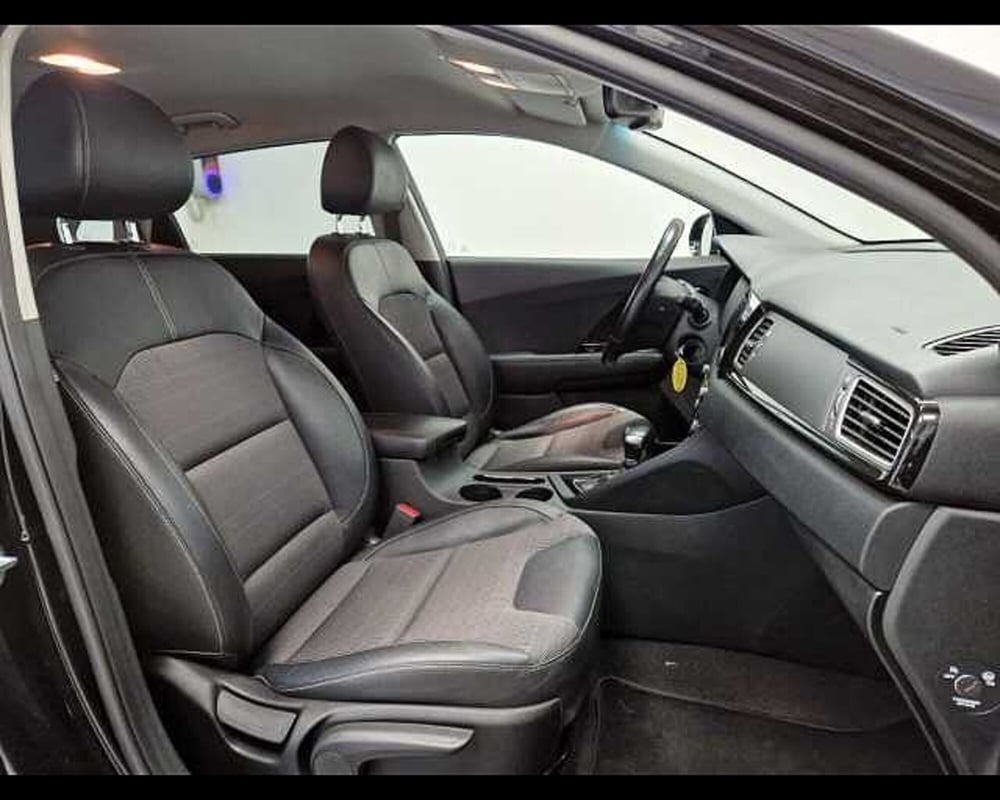 Kia Niro usata a Milano (10)