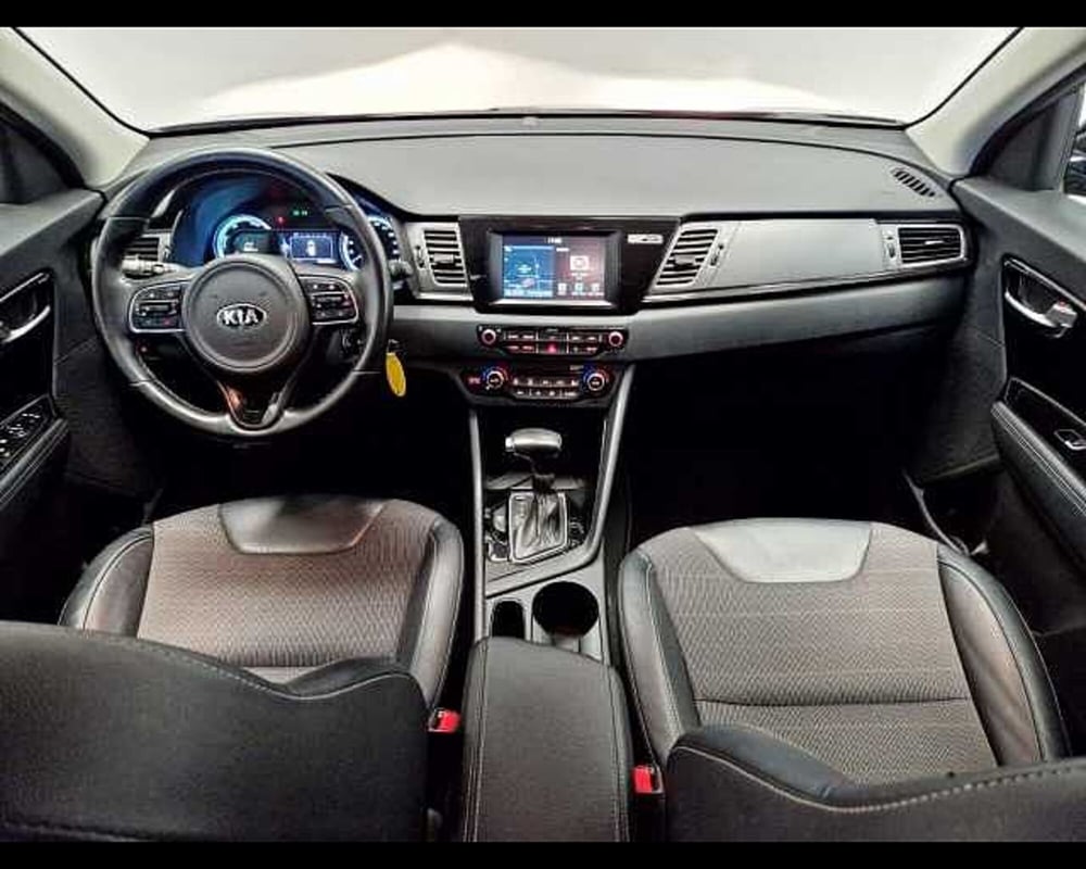 Kia Niro usata a Milano (7)