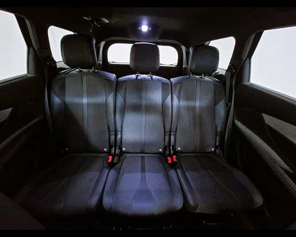 Peugeot 5008 usata a Milano (12)