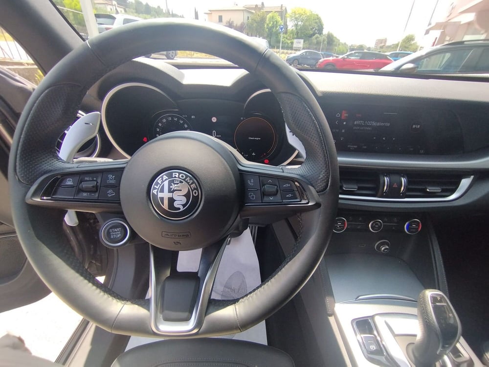 Alfa Romeo Stelvio usata a Arezzo (11)