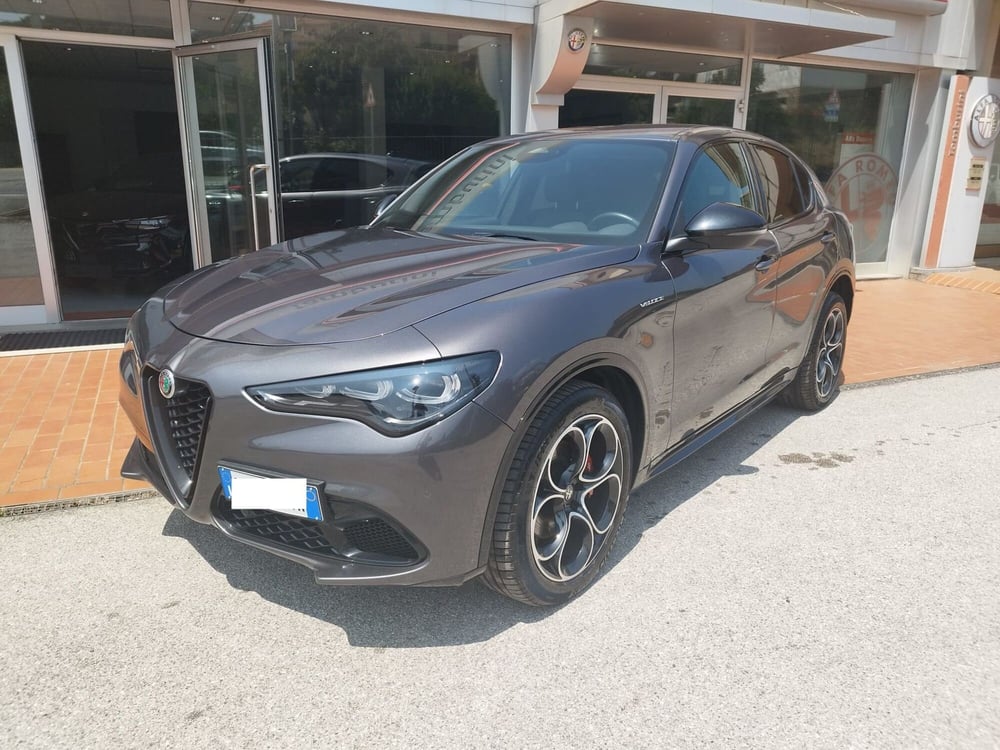 Alfa Romeo Stelvio usata a Arezzo (3)