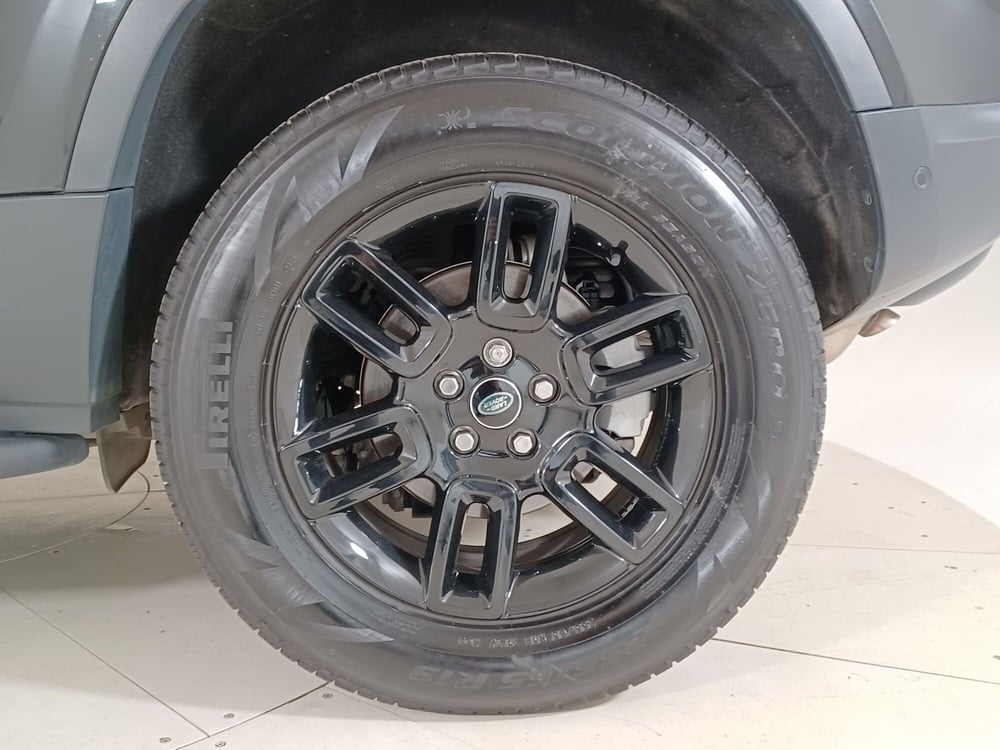 Land Rover Defender usata a Torino (9)