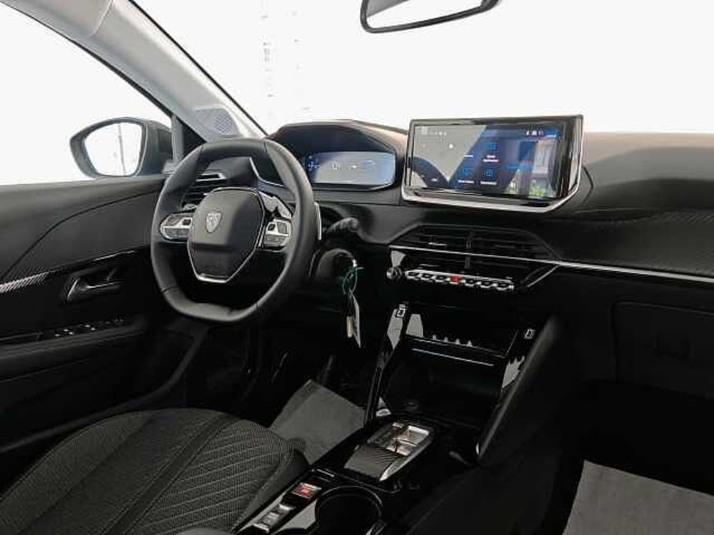 Peugeot 208 nuova a Palermo (9)