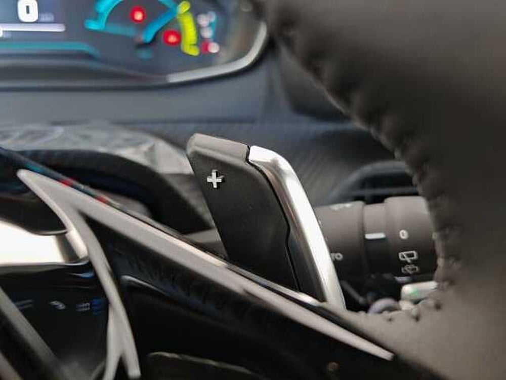 Peugeot 2008 nuova a Palermo (11)