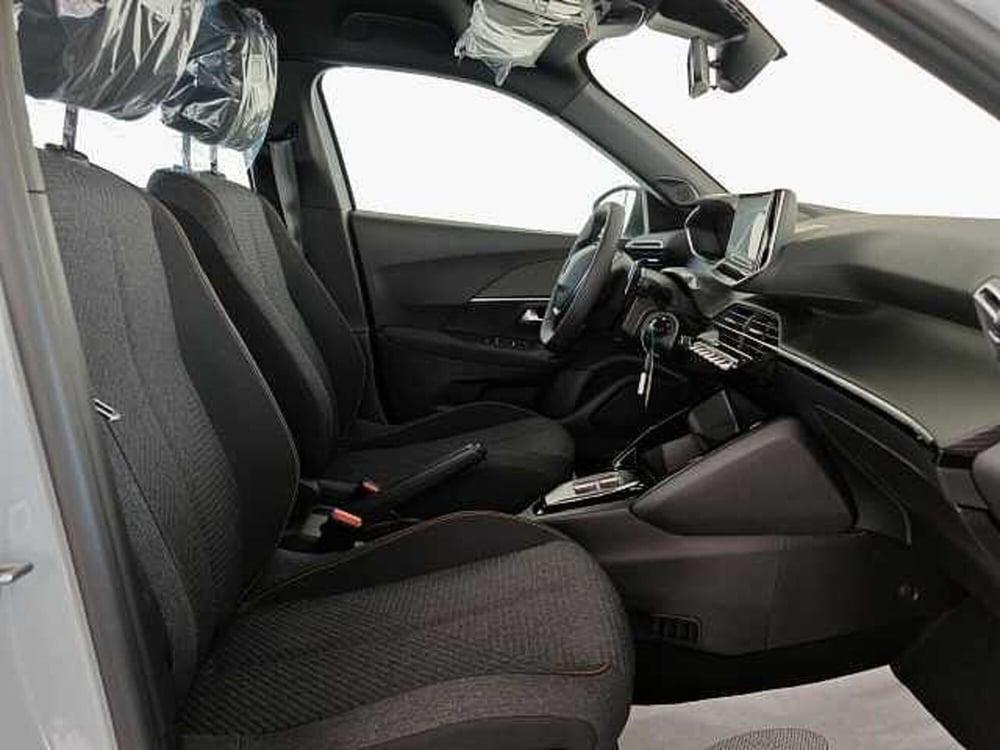 Peugeot 2008 nuova a Palermo (7)