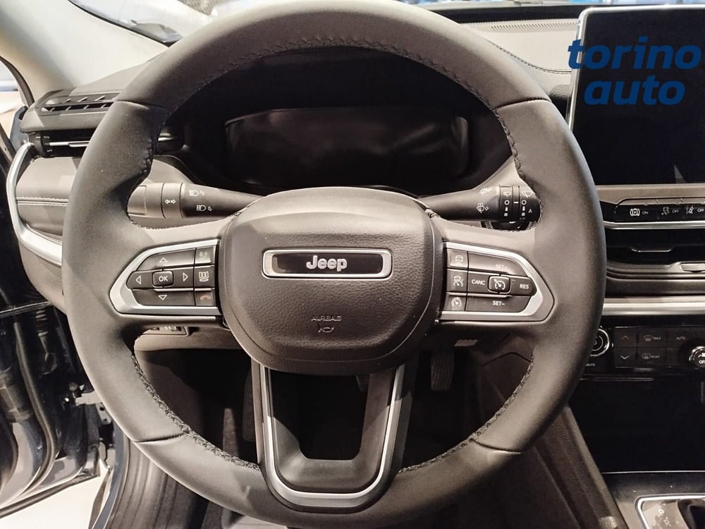 Jeep Compass nuova a Torino (18)