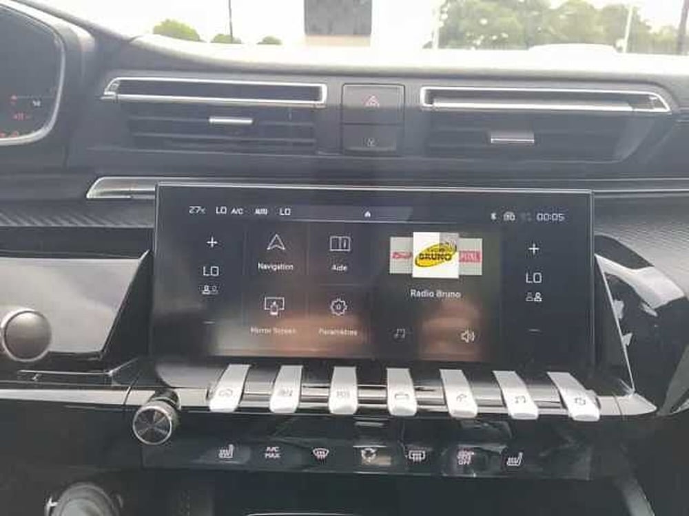 Peugeot 508 SW nuova a Milano (14)