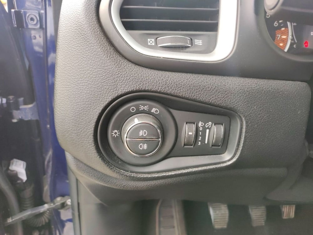 Jeep Renegade usata a Latina (12)