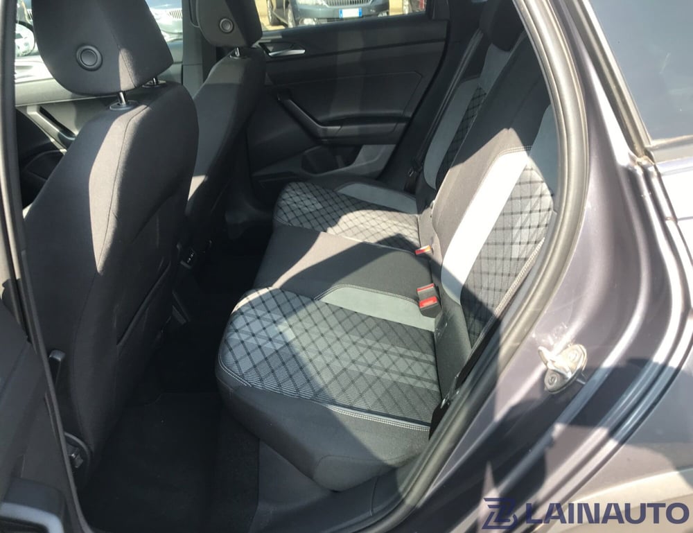 Volkswagen Taigo usata a Milano (15)