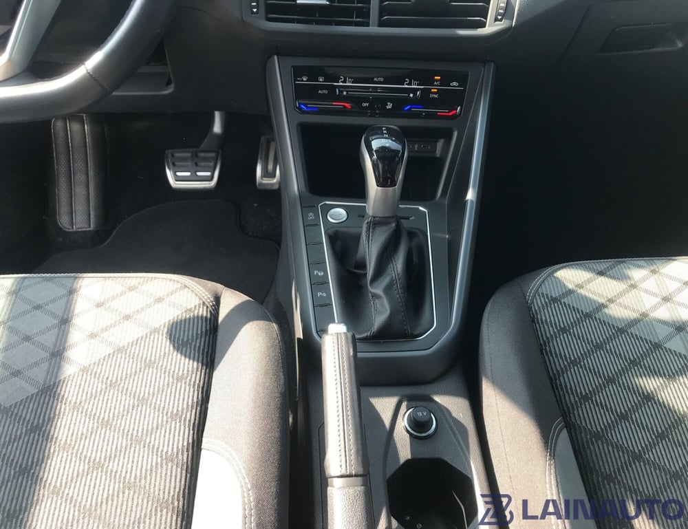 Volkswagen Taigo usata a Milano (18)