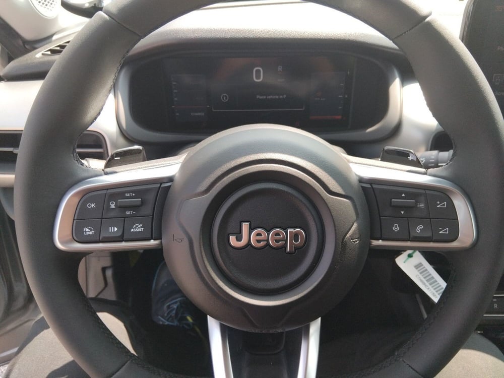 Jeep Avenger nuova a Roma (14)