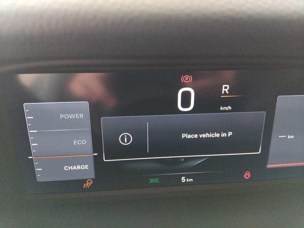 Jeep Avenger nuova a Roma (15)