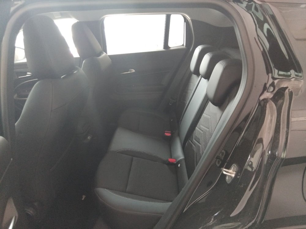 Jeep Avenger nuova a Roma (11)