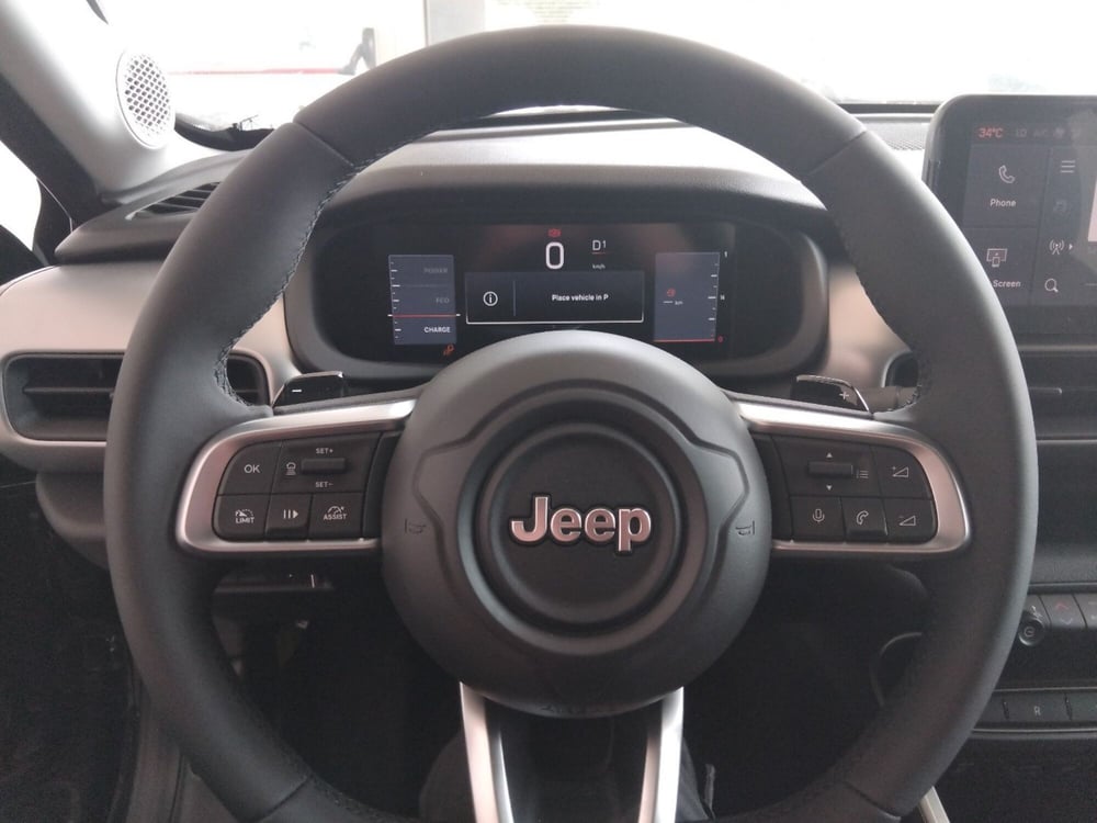 Jeep Avenger nuova a Roma (13)