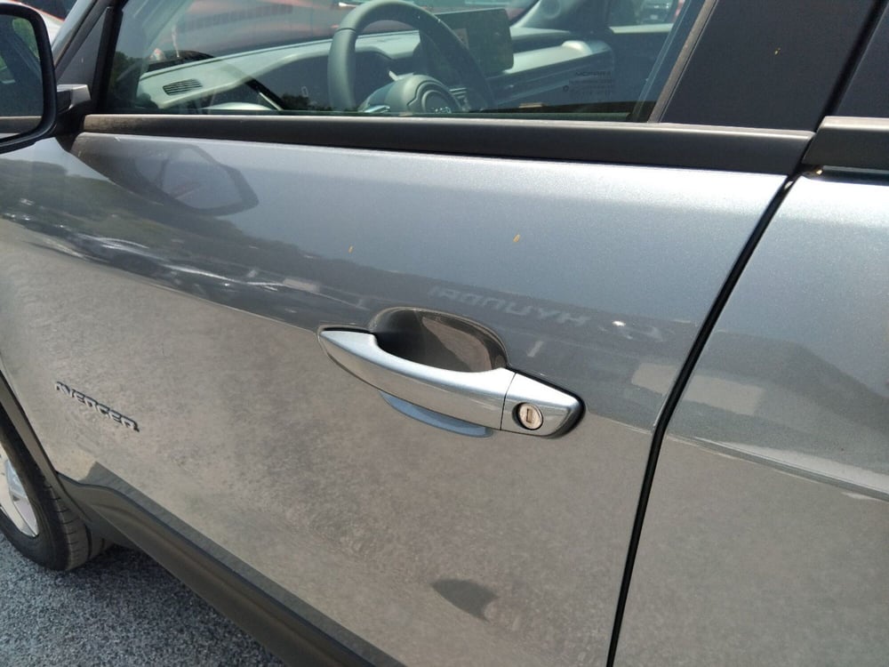 Jeep Avenger nuova a Roma (9)