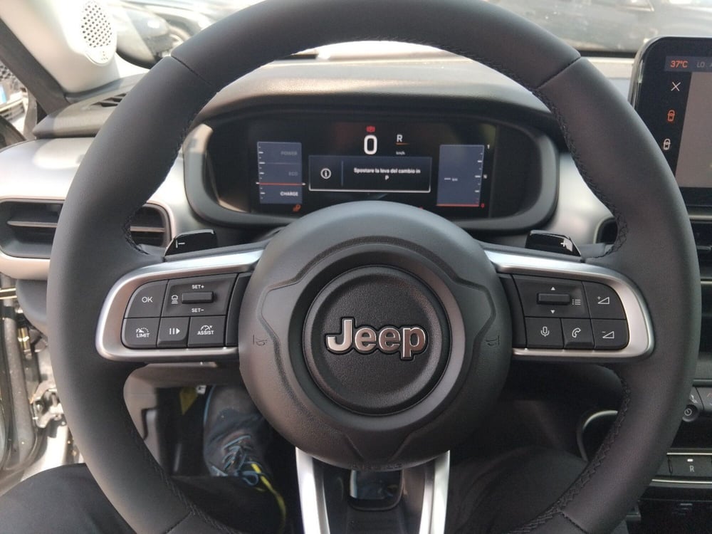 Jeep Avenger nuova a Roma (14)