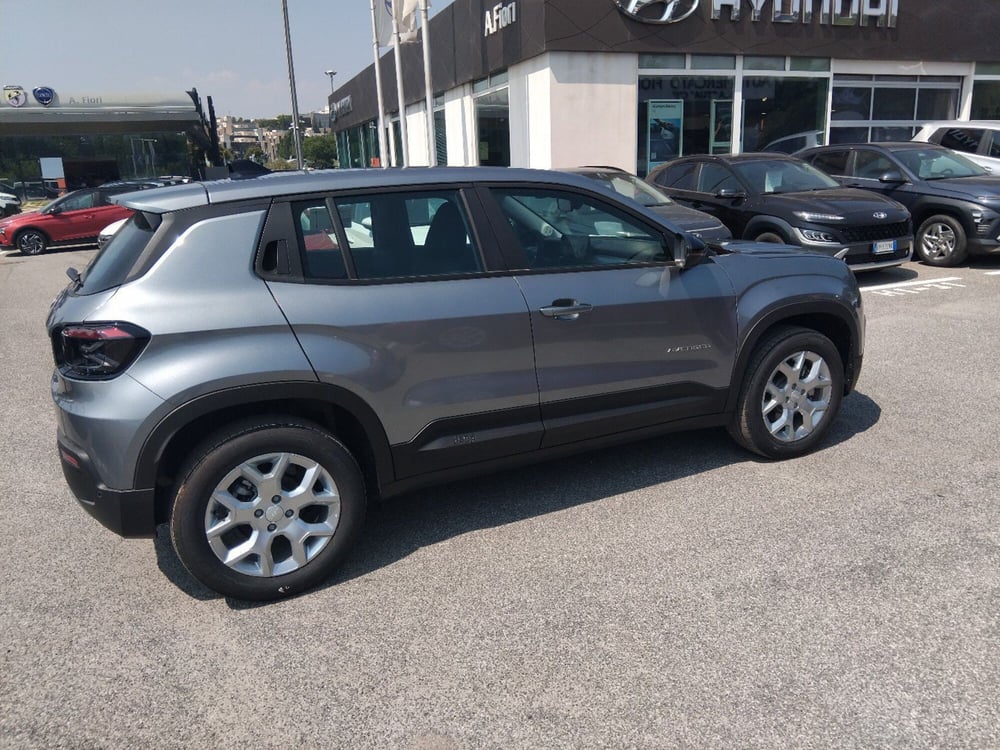 Jeep Avenger nuova a Roma (6)