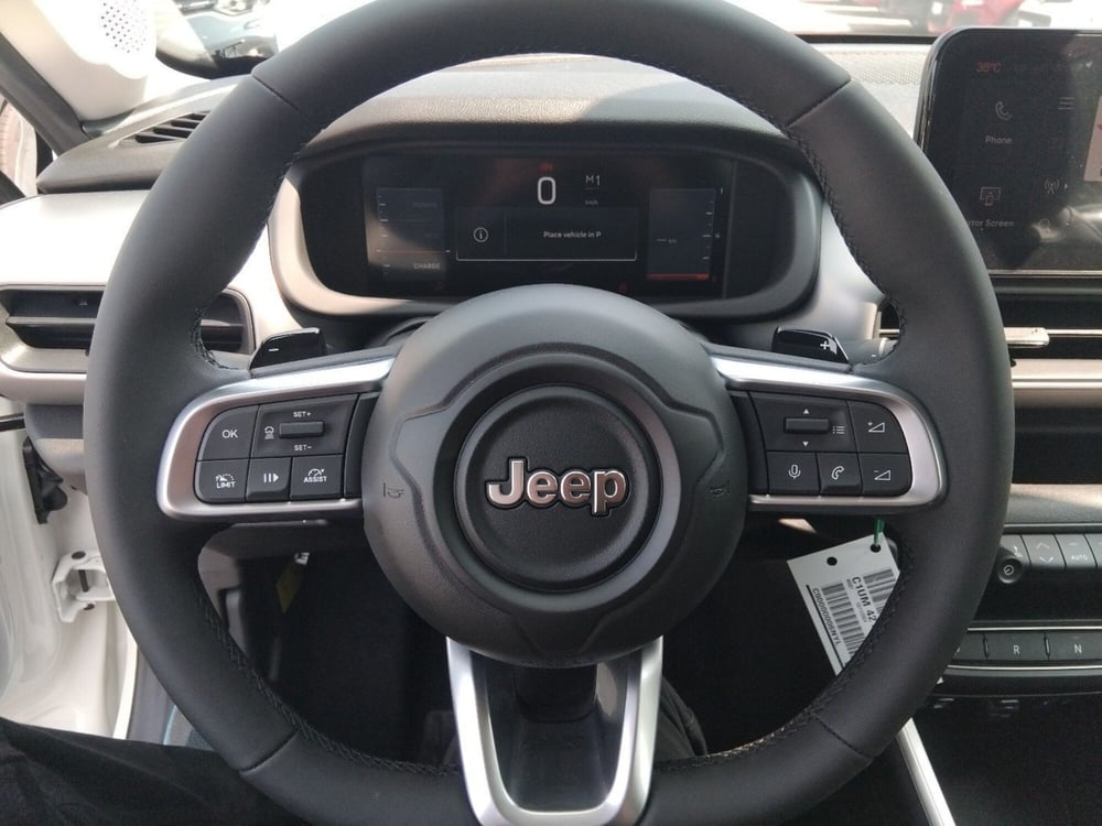 Jeep Avenger nuova a Roma (14)