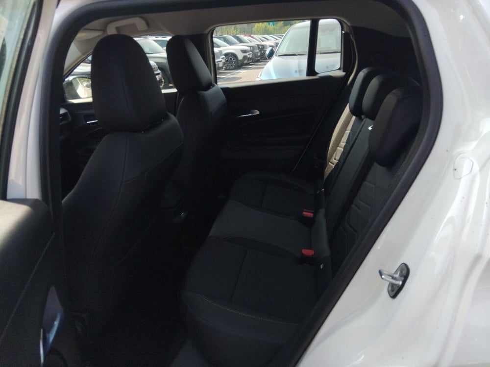 Jeep Avenger nuova a Roma (11)