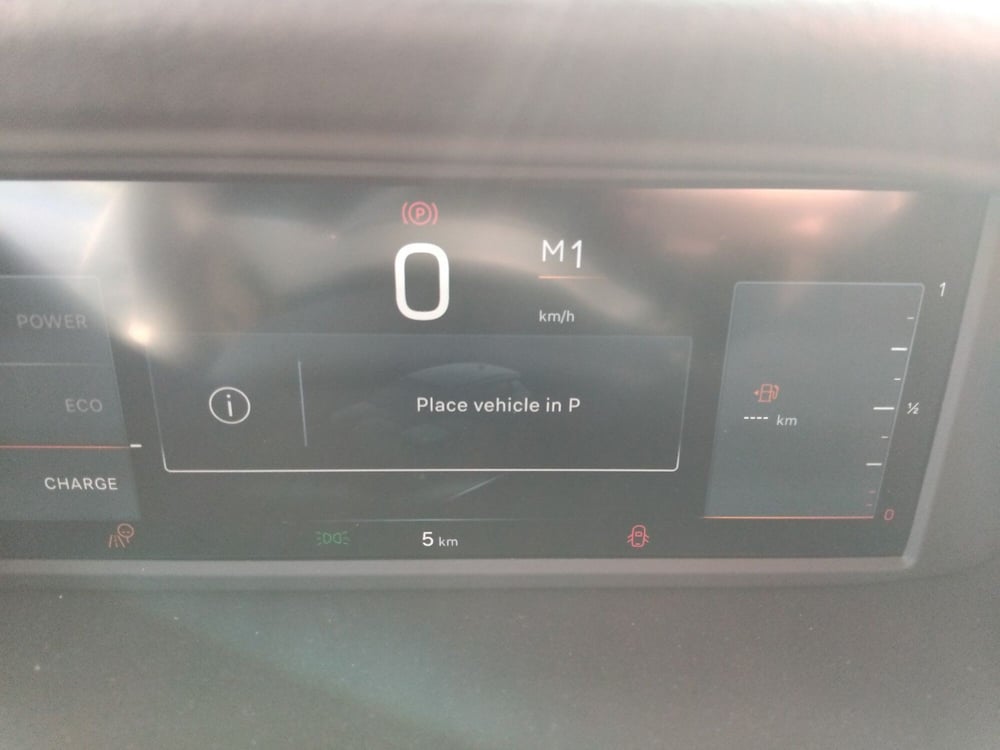 Jeep Avenger nuova a Roma (14)