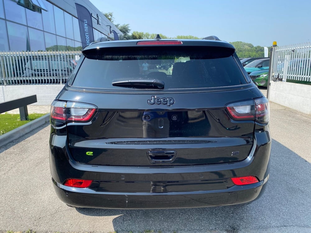 Jeep Compass nuova a Milano (4)