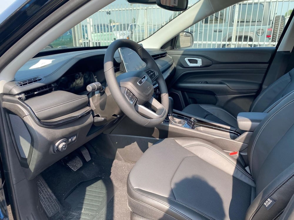 Jeep Compass nuova a Milano (9)