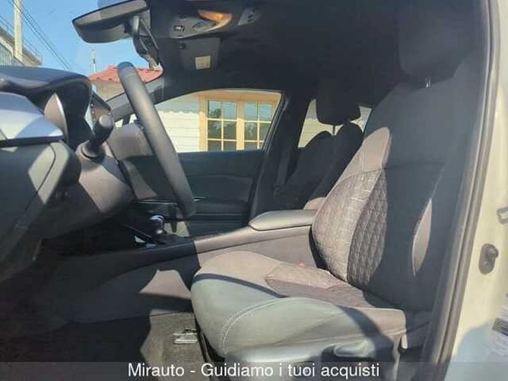 Toyota Toyota C-HR usata a Roma (10)