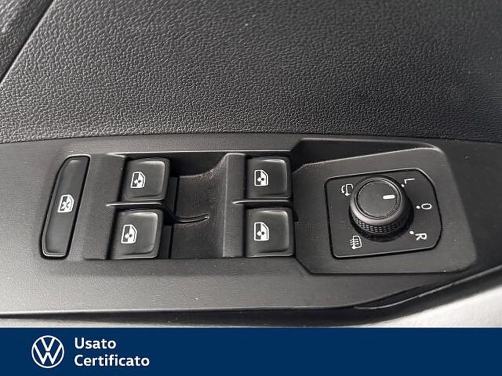 Volkswagen T-Cross usata a Vicenza (11)