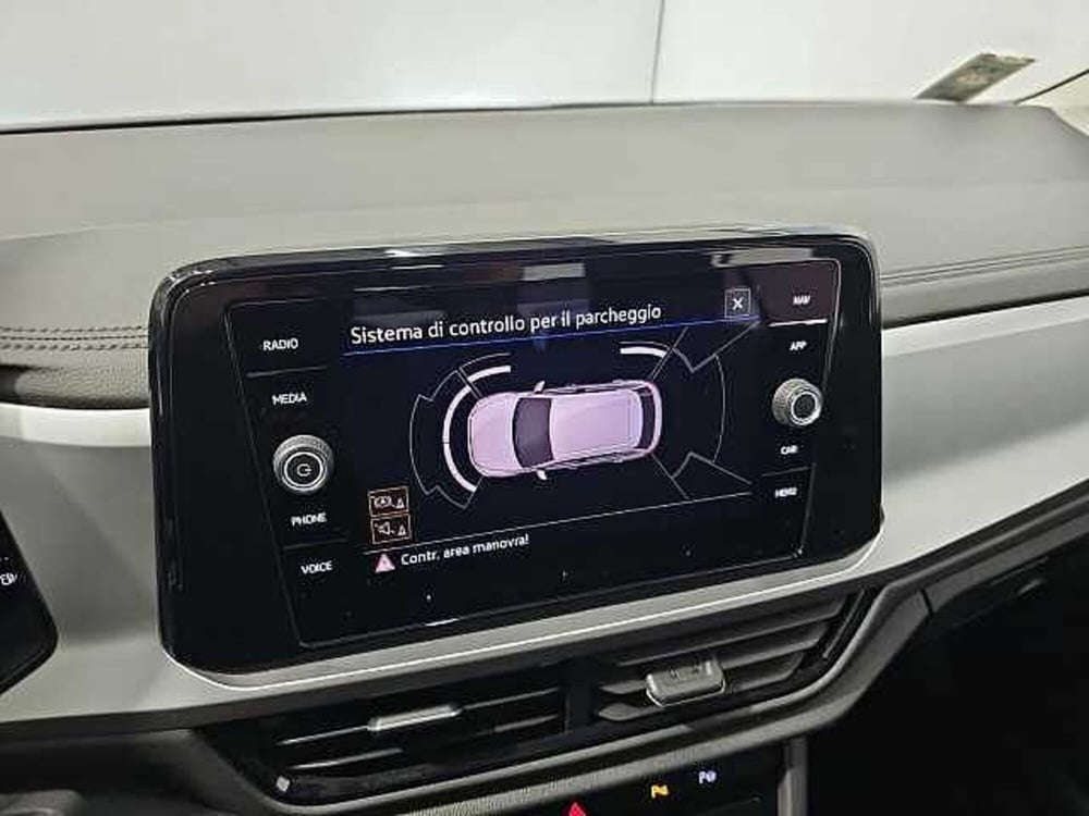 Volkswagen T-Roc usata a Lecco (14)