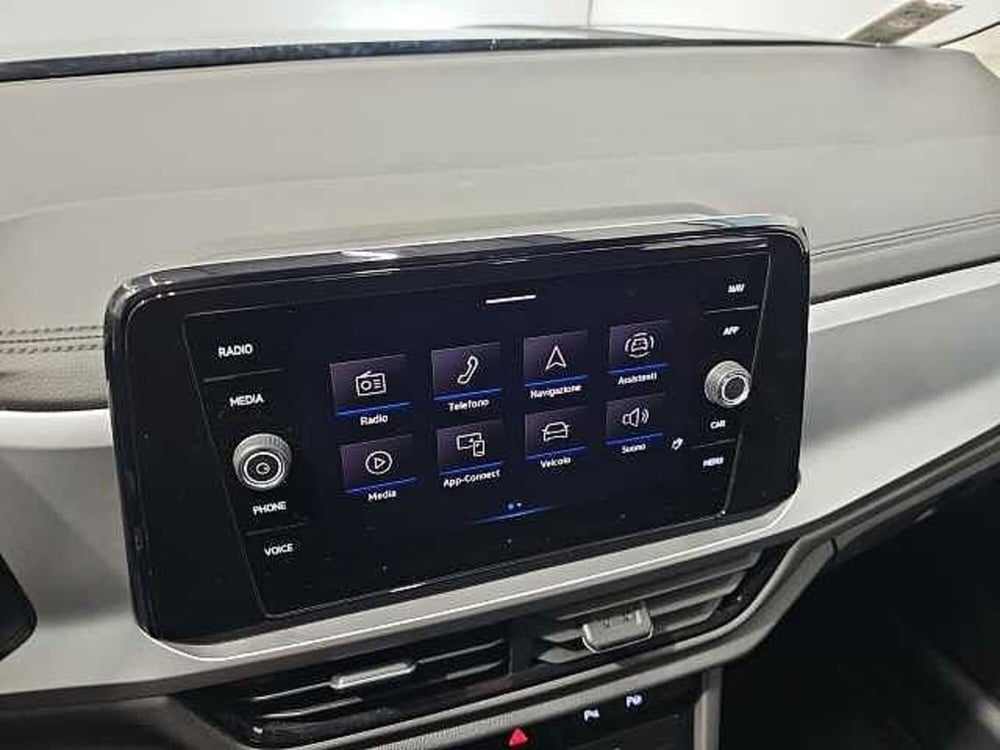 Volkswagen T-Roc usata a Lecco (15)