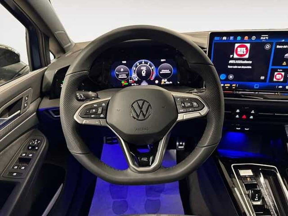 Volkswagen Golf Variant nuova a Lecco (7)