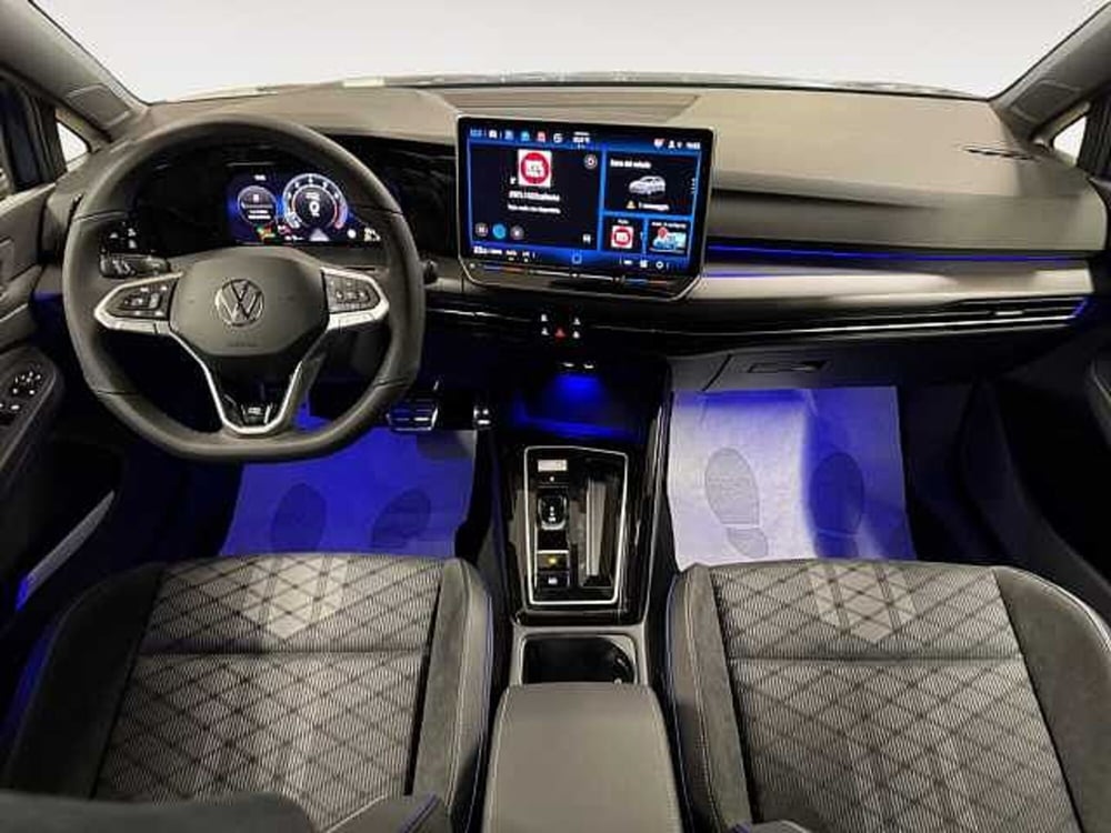 Volkswagen Golf Variant nuova a Lecco (9)