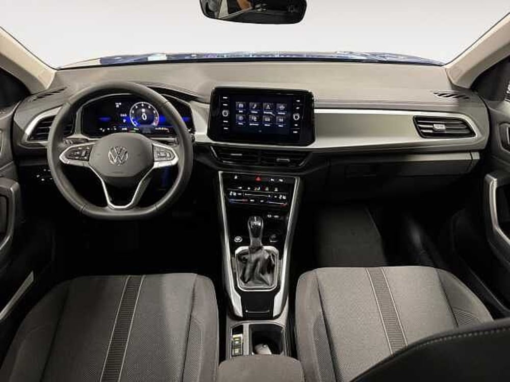 Volkswagen T-Roc nuova a Lecco (8)