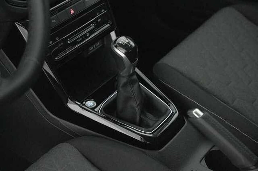 Volkswagen T-Cross usata a Como (14)