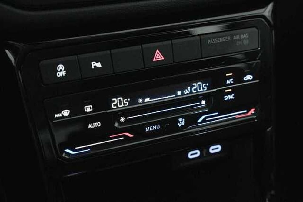 Volkswagen T-Cross usata a Como (17)