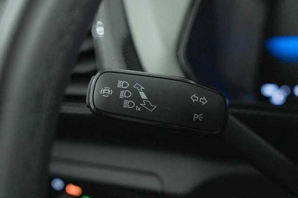 Volkswagen T-Cross usata a Como (19)