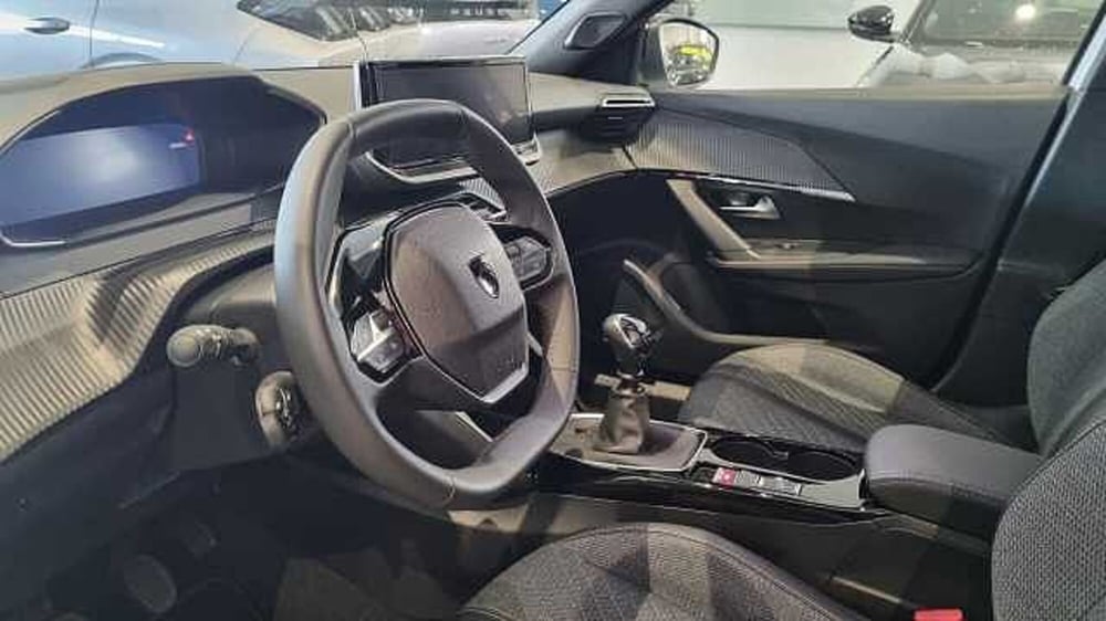 Peugeot 2008 usata a Milano (5)