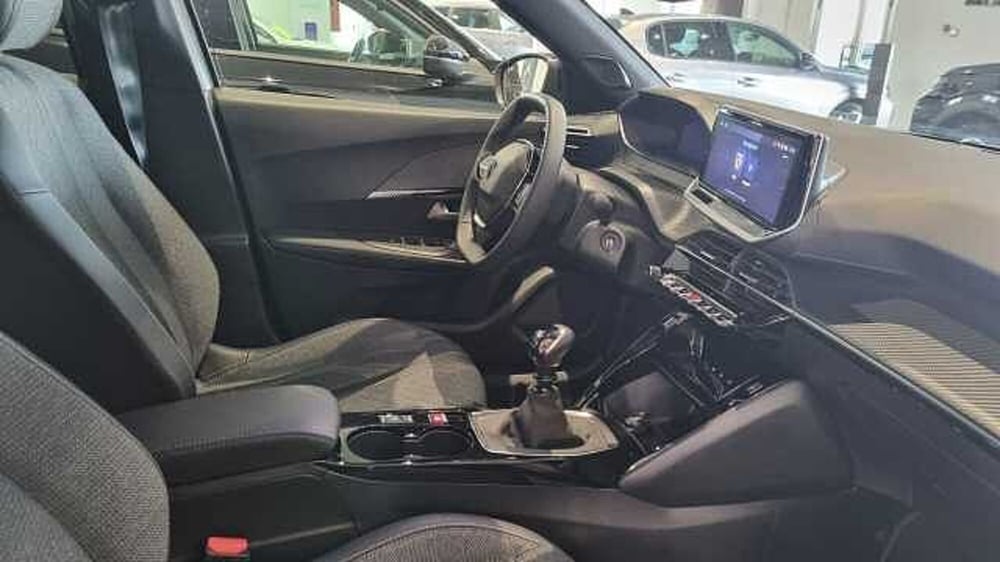 Peugeot 2008 usata a Milano (8)