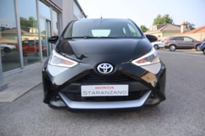 Toyota Aygo Connect 1.0 VVT-i 72 CV 5 porte x-play del 2021 usata a Staranzano